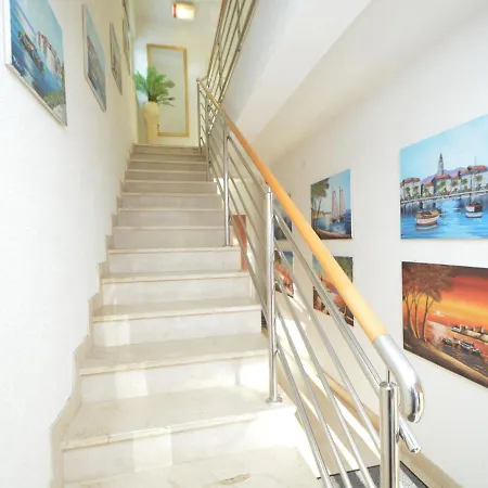 Apartamento Friedrich-1 By Interhome Tribalj