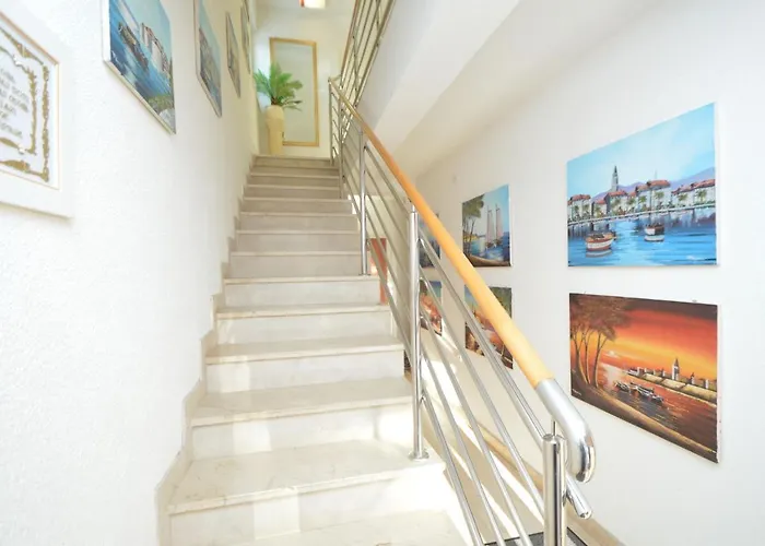 דירה Friedrich-1 By Interhome Tribalj